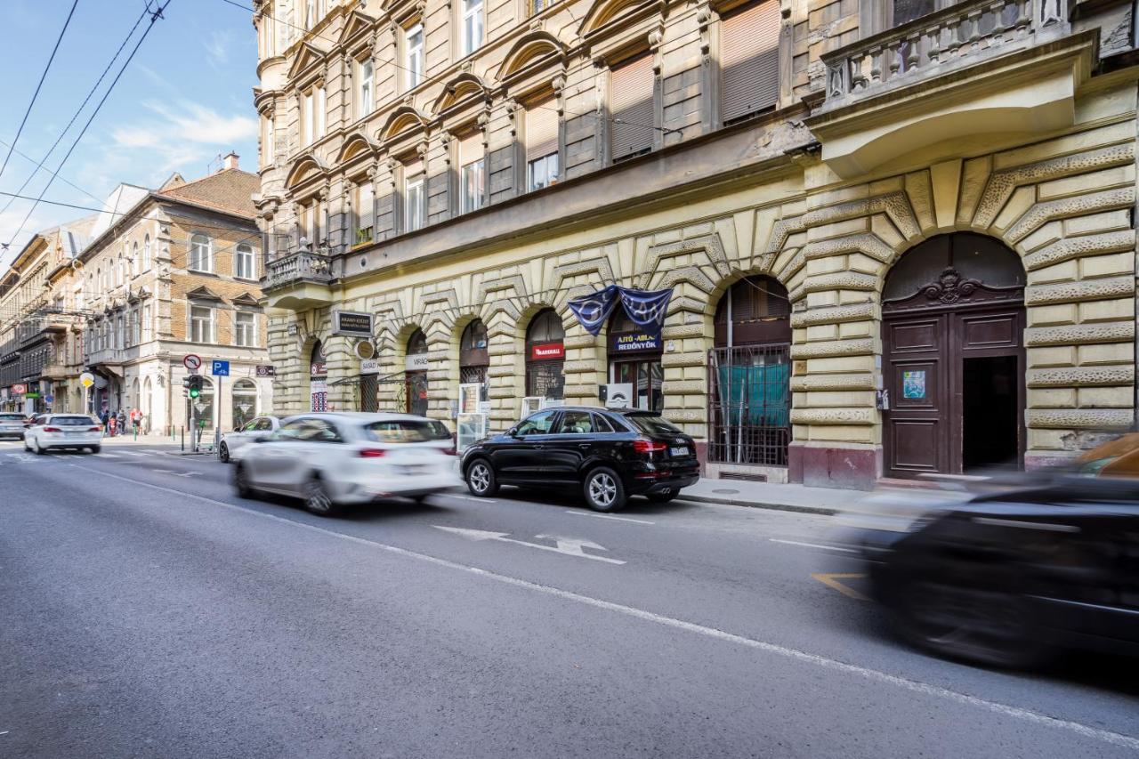 Dolly'S Duplex Home Budapest Eksteriør billede